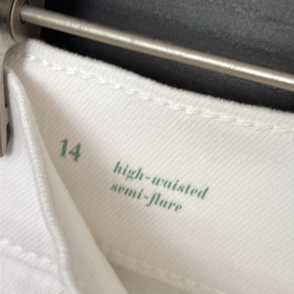 Ryegrass Women's High Waisted Semi Flare White Jeans - Picture 8 of 15